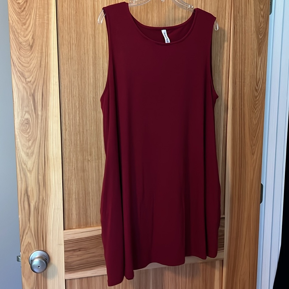 FOUR Zenana Premium Tank Tops with Pockets - Picture 3 of 4